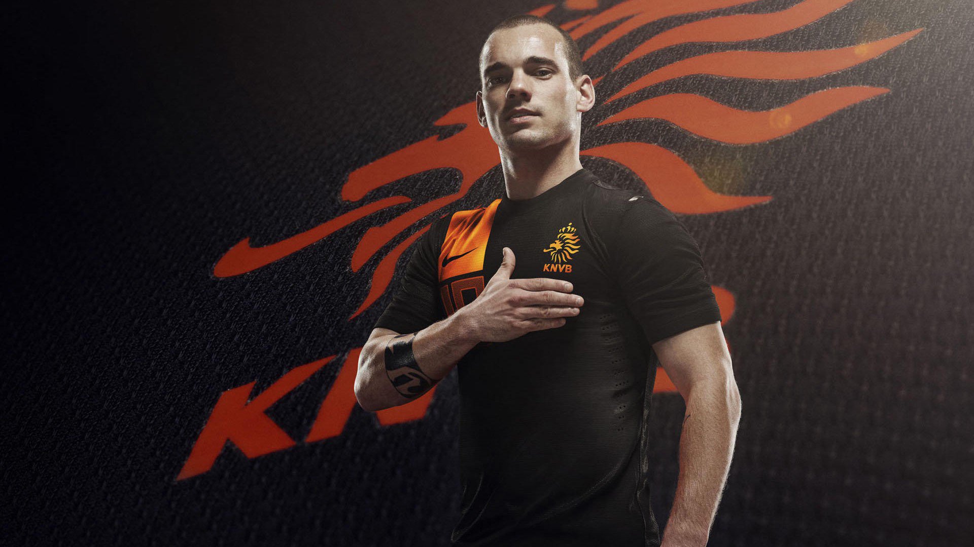 欧冠八强次回合：那不勒斯主场2比1多特 总比分5比4惊险挺进四强